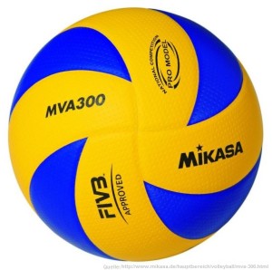 Das Bild zeigt den Mikasa Volleyball MVA 300.