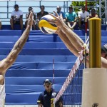 Das Foto zeigt einen Monsterblock von Sebastian Fuchs auf der FIVB World Tour