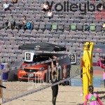 Angriff von Eduarda beim FIVB Beachvolleyball Major Hamburg 2016