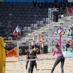 Angriff von Elize Maia beim FIVB Beachvolleyball Major Hamburg 2016