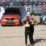 Das Foto zeigt Laboureur/Sude Freude über den Punkt beim FIVB Beachvolleyball Major Hamburg 2016