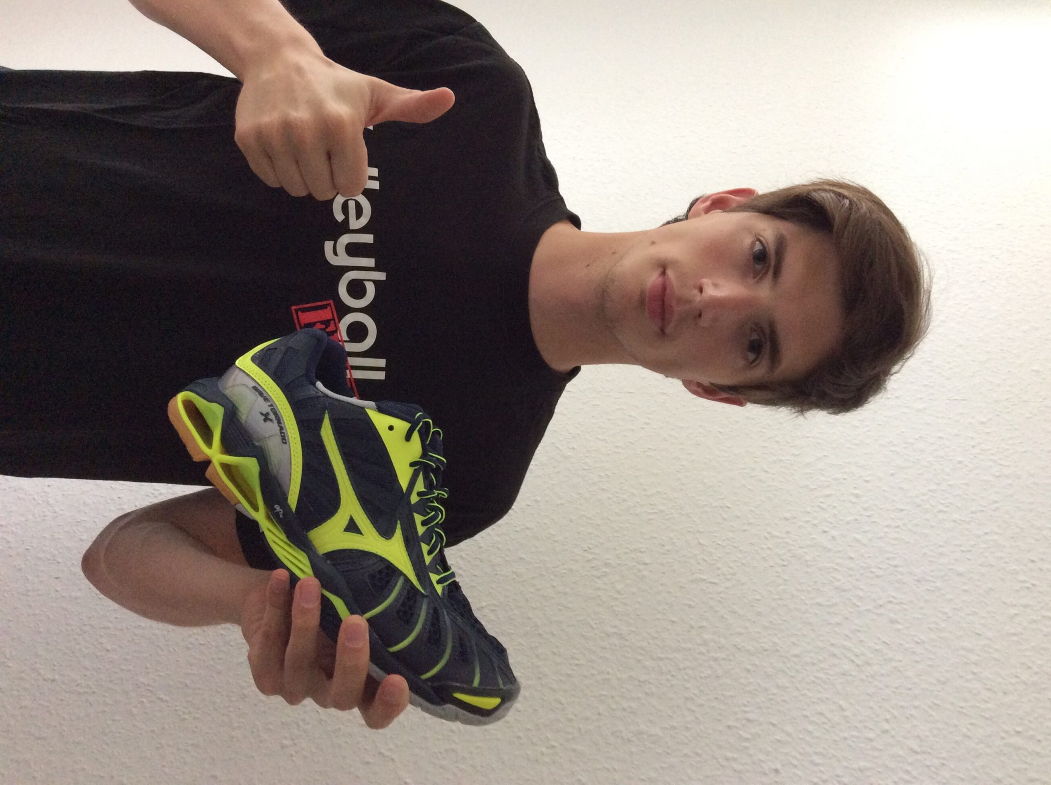 Terugroepen Top Mortal MIZUNO WAVE TORNADO X Volleyballschuh Test