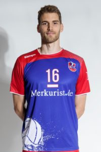 Das Foto zeigt Volleyballspieler Christian Dünnes im Portrait.