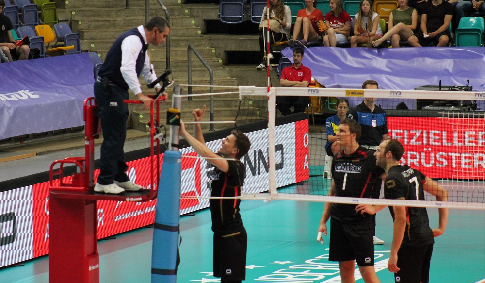 7 Wege einen Volleyball-Schiedsrichter zu respektieren