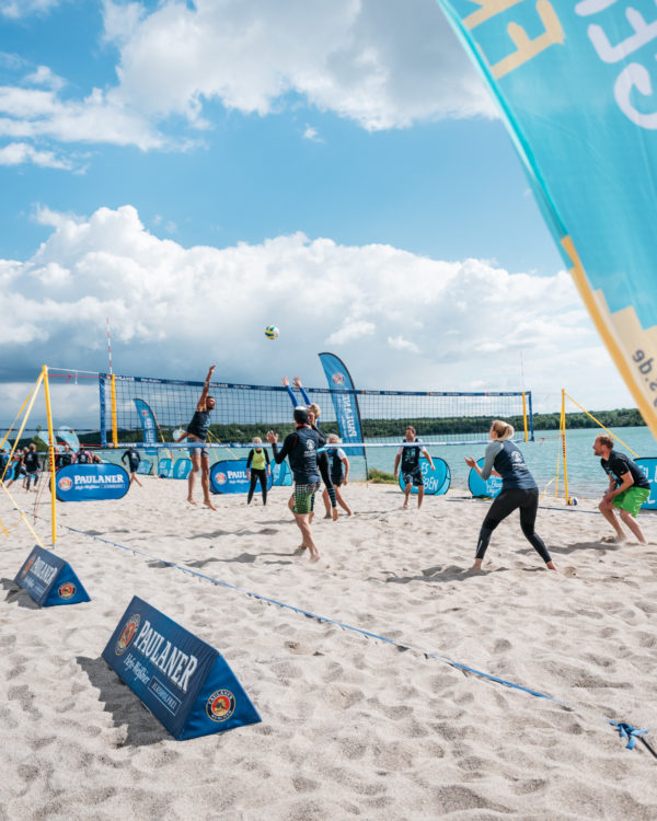 Die Paulaner Beach Days an einem See in Deutschland