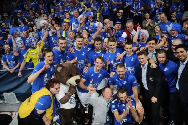 https://www.volleyballfreak.de/wp-content/uploads/2019/11/volleyballprofis-baden-in-den-fans-600x400.jpg