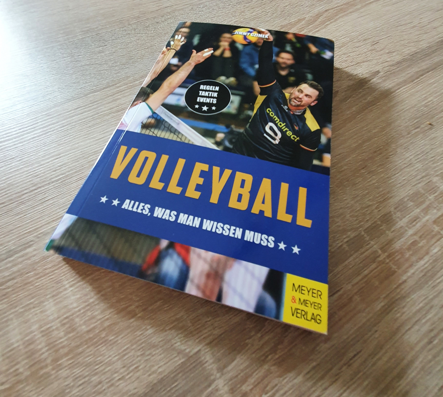 VolleyballFREAK Rezension | Alles, was man wissen muss zum neuen Volleyballbuch „Volleyball: Alles, was man wissen muss“