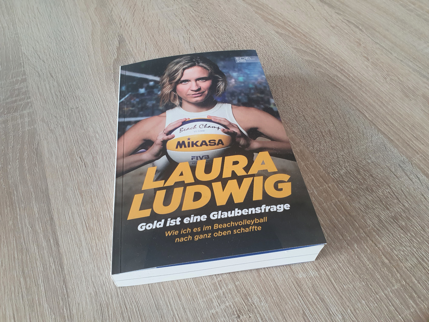 VolleyballFREAK Rezension | LAURA LUDWIG | Gold ist eine Glaubensfrage | Wie ich es im Beachvolleyball nach ganz oben schaffte