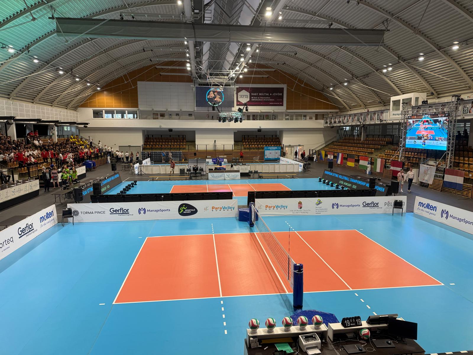 Sitzvolleyball Courts bei der EM 2025 in Györ, Ungarn (c) Sebastian Rieck
