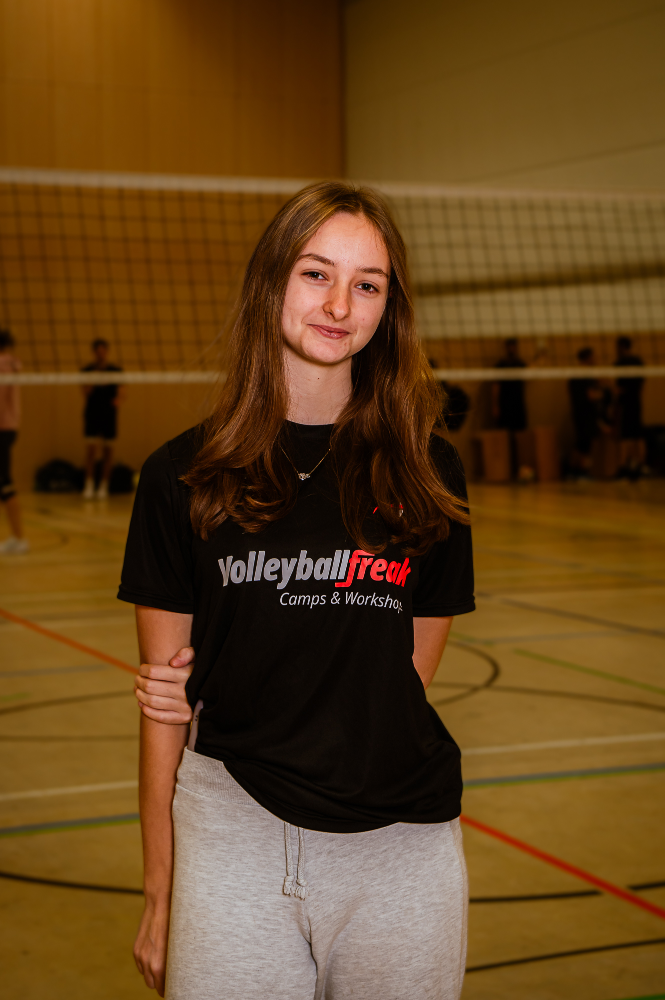 Volleyballfreak-Coach Laura Tolksdorf. Foto (C) Mikura Gelhausen